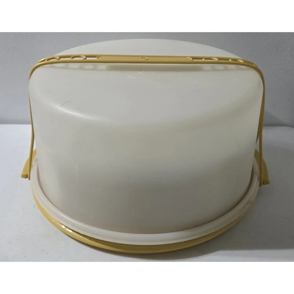 VNTG Tupperware Cake Carrier W/Handle And Removable Pie Plate Divider